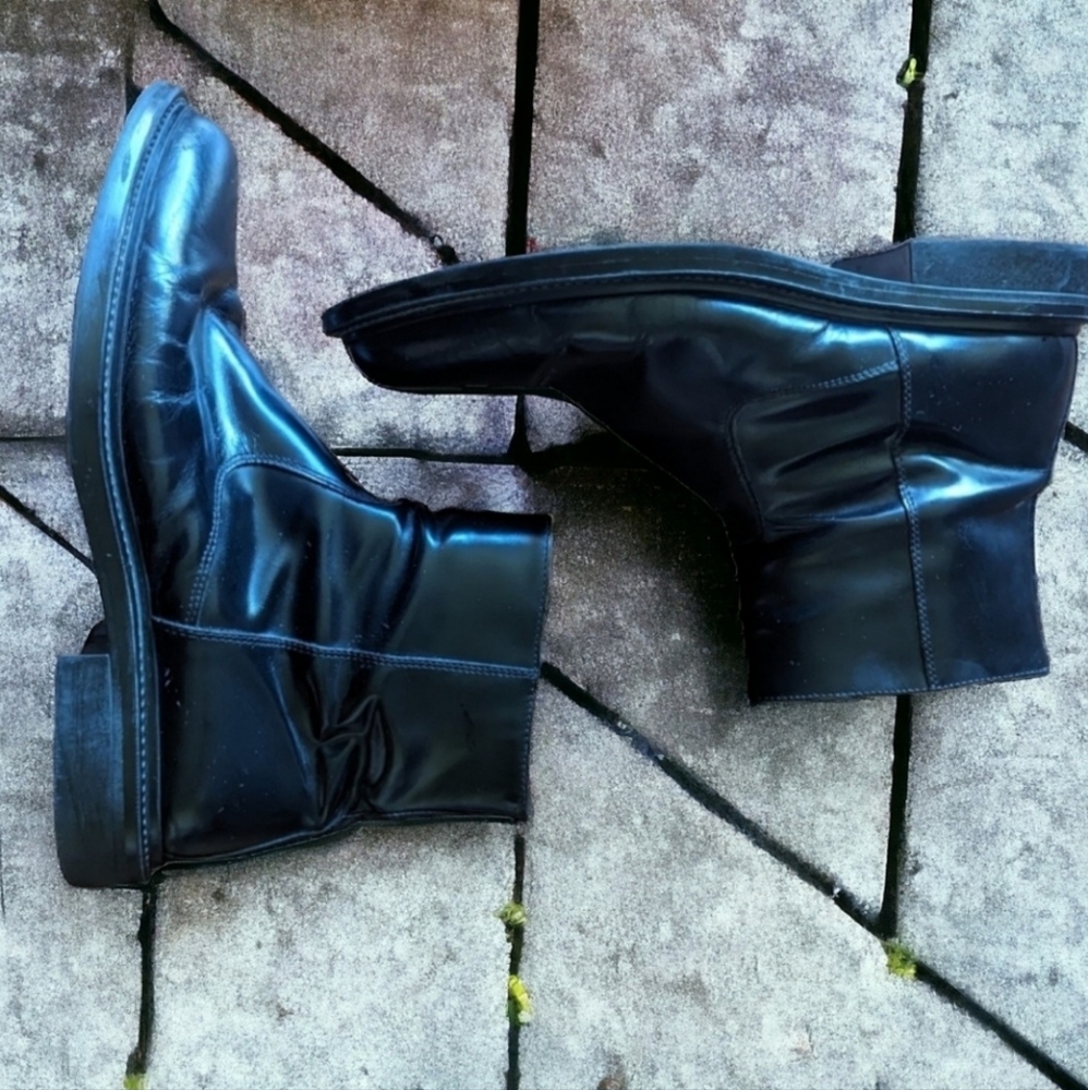 EUC Italian Leather Banana Republic boots
